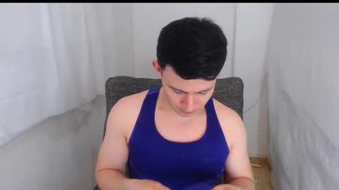 lian_eathan online show from February 2, 2026, 6:01 am