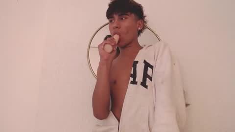 SAMUEL SAMY online show from November 6, 2025, 7:37 pm