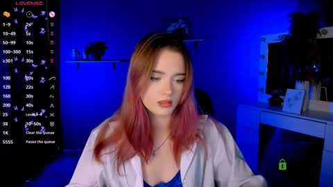 Little Liana  online show from September 30, 2025, 7:19 pm