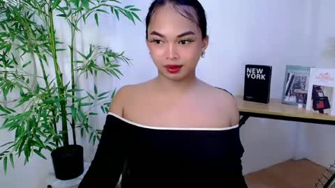 Snapshot of lianna_fox69 chatting on June 19, 2026, 7:39 pm CALL ME LIANNA online show from June 19, 2026, 7:39 pm