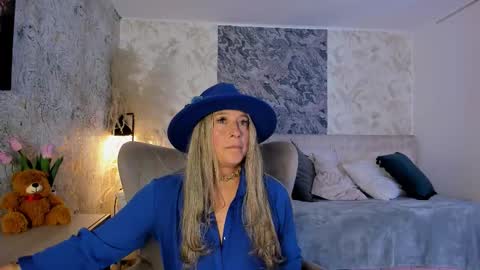 Snapshot of liannaa_ chatting on February 21, 2026, 7:37 pm Lian online show from February 21, 2026, 7:37 pm