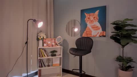 Lia online show from March 4, 2026, 2:45 pm