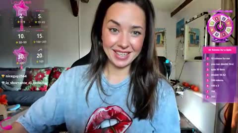 LiaQuinn online show from October 11, 2025, 8:35 am