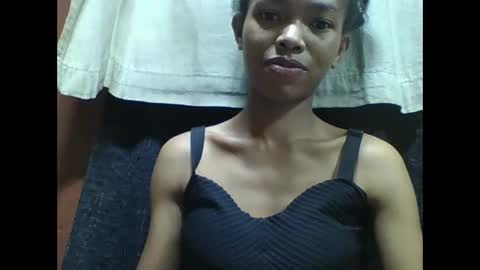 liaraisha online show from October 12, 2025, 7:51 am