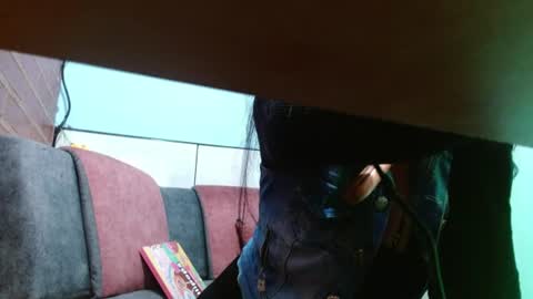 Snapshot of liarouse04 chatting on July 19, 2026, 5:05 pm Liarouse04 online show from July 19, 2026, 5:05 pm