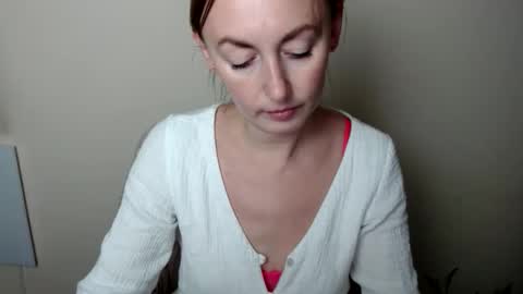 Lia online show from January 8, 2026, 11:56 am