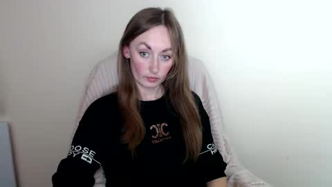 Snapshot of liasais_ chatting on May 20, 2026, 12:22 pm Lia online show from May 20, 2026, 12:22 pm