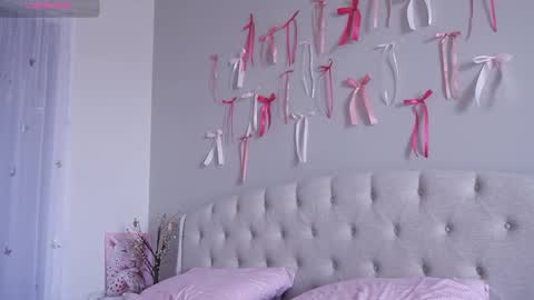 Lia online show from February 23, 2026, 3:26 am