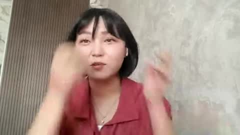 Snapshot of libbiepostlethwaite chatting on May 17, 2026, 5:16 am Molly online show from May 17, 2026, 5:16 am