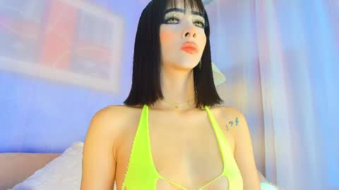 Valentina Hall online show from May 8, 2026, 11:37 am
