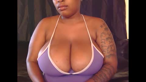 Snapshot of lickabletash98 chatting on December 18, 2024, 6:21 am lickabletash98 online show from December 18, 2024, 6:21 am