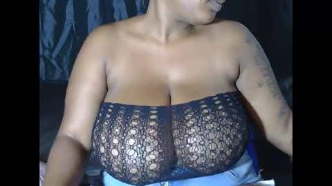 Snapshot of lickabletash98 chatting on December 31, 2024, 4:04 pm lickabletash98 online show from December 31, 2024, 4:04 pm