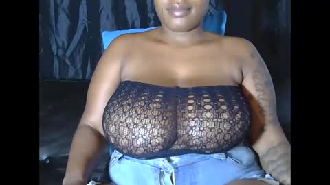 Snapshot of lickabletash98 chatting on January 1, 2025, 4:07 pm lickabletash98 online show from January 1, 2025, 4:07 pm