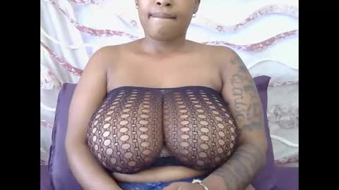 Snapshot of lickabletash98 chatting on January 25, 2025, 9:15 am lickabletash98 online show from January 25, 2025, 9:15 am