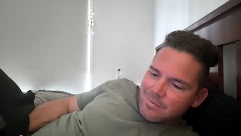 Snapshot of lickitwell29 chatting on September 17, 2025, 10:11 pm lickitwell29 online show from September 17, 2025, 10:11 pm