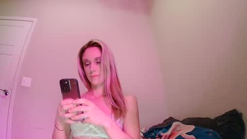 Summer Skye online show from October 7, 2025, 11:02 pm