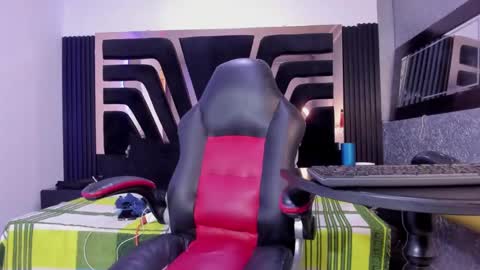 licy online show from January 15, 2025, 8:16 pm