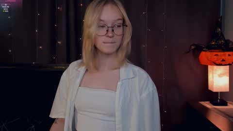 Ann online show from October 30, 2025, 7:25 pm