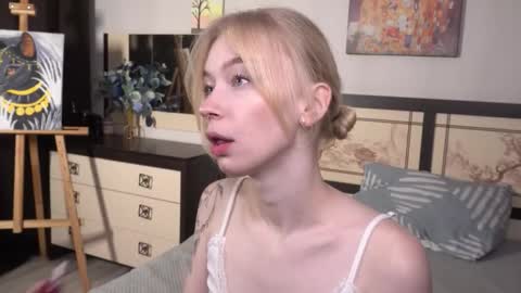 Ann online show from November 26, 2025, 7:04 pm