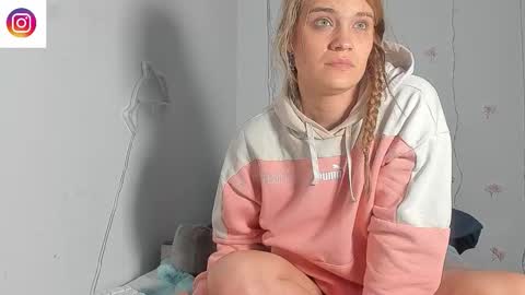 Sophie online show from February 20, 2026, 8:53 pm