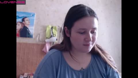 light_lunaa online show from December 7, 2024, 7:05 am