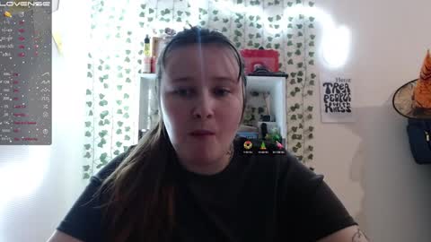 light_lunaa online show from January 31, 2025, 11:13 am