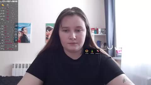 light_lunaa online show from February 13, 2025, 5:58 am