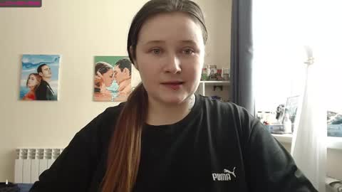 light_lunaa online show from March 7, 2025, 9:18 am