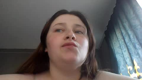 Snapshot of light_lunaa chatting on June 19, 2026, 1:15 pm light_lunaa online show from June 19, 2026, 1:15 pm