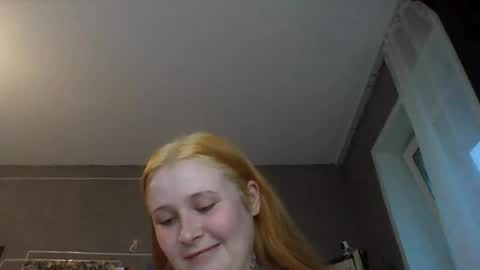 Snapshot of light_lunaa chatting on June 22, 2026, 3:09 pm light_lunaa online show from June 22, 2026, 3:09 pm