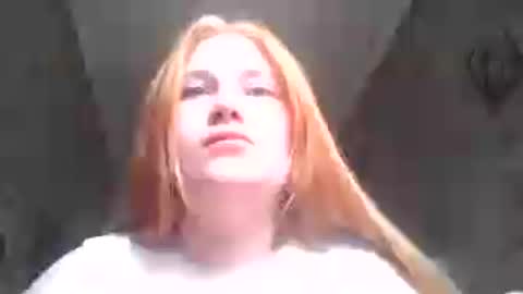 Snapshot of light_lunaa chatting on June 24, 2026, 7:51 am light_lunaa online show from June 24, 2026, 7:51 am