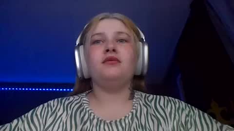 Snapshot of light_lunaa chatting on June 29, 2026, 3:34 pm light_lunaa online show from June 29, 2026, 3:34 pm