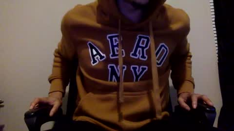 Snapshot of lightskinfreak317 chatting on December 22, 2024, 11:41 pm CUM HAVE FUN HELP ME CUM online show from December 22, 2024, 11:41 pm