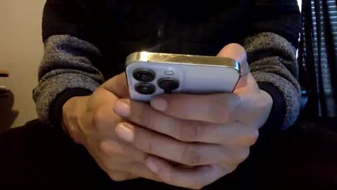 Snapshot of lightskinfreak317 chatting on December 31, 2024, 9:06 pm CUM HAVE FUN HELP ME CUM online show from December 31, 2024, 9:06 pm