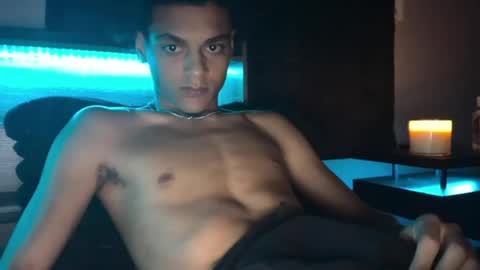 Snapshot of lightskinwithgirth chatting on May 19, 2026, 1:00 am lightskinwithgirth online show from May 19, 2026, 1:00 am