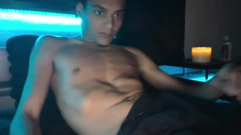 Snapshot of lightskinwithgirth chatting on May 19, 2026, 1:56 am lightskinwithgirth online show from May 19, 2026, 1:56 am