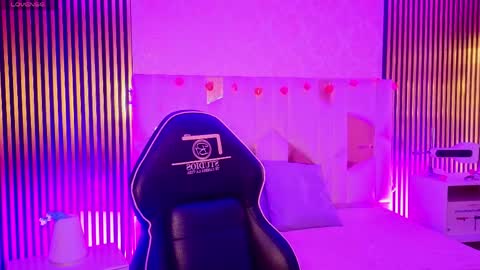 LIHIAN online show from April 9, 2026, 12:21 pm