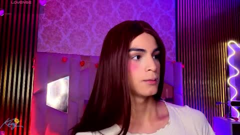 LIHIAN online show from April 18, 2026, 12:53 pm