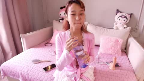 Lihn Pham online show from April 4, 2026, 3:05 am