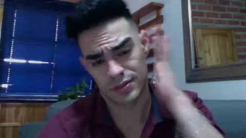 liiam online show from November 30, 2025, 9:08 pm