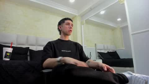 L I I A M online show from February 16, 2025, 4:09 am