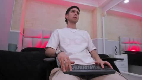 L I I A M online show from February 20, 2025, 11:09 am