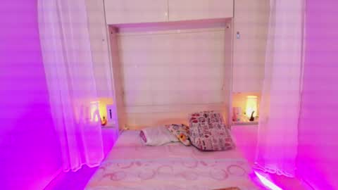         online show from February 10, 2025, 11:46 am