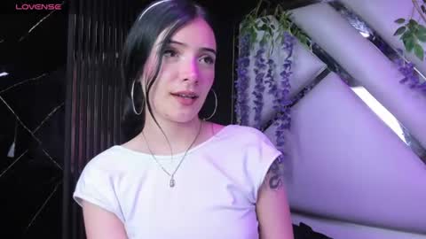 Snapshot of liinzy_rouse chatting on June 30, 2026, 3:57 pm Brittany online show from June 30, 2026, 3:57 pm