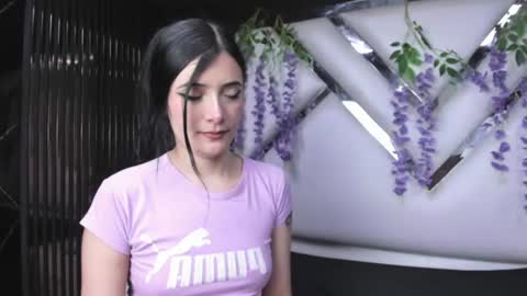 Snapshot of liinzy_rouse chatting on July 10, 2026, 4:53 pm Brittany online show from July 10, 2026, 4:53 pm