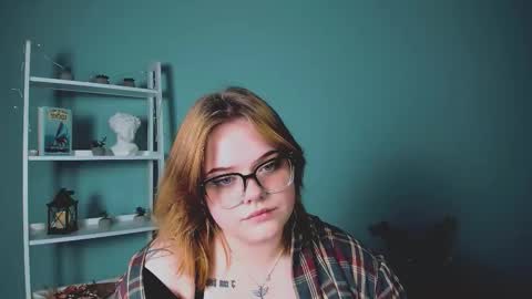 lika_pop online show from November 23, 2025, 9:42 am