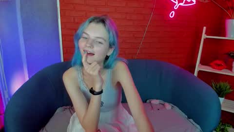lika_sky online show from October 12, 2025, 4:22 am