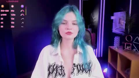 lika_sky online show from November 22, 2025, 4:28 pm