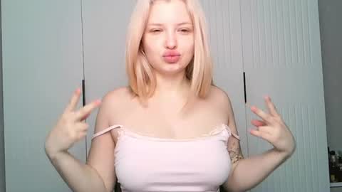 Snapshot of like_sun chatting on July 2, 2026, 3:45 am Call me Anna online show from July 2, 2026, 3:45 am