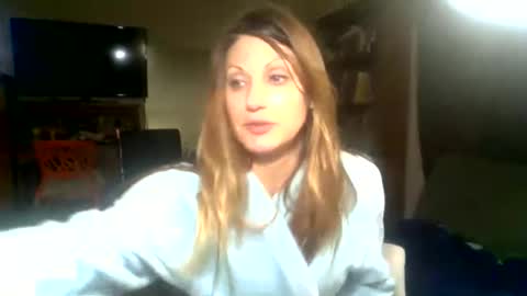 Snapshot of likerightnow chatting on December 15, 2025, 9:30 pm likerightnow online show from December 15, 2025, 9:30 pm